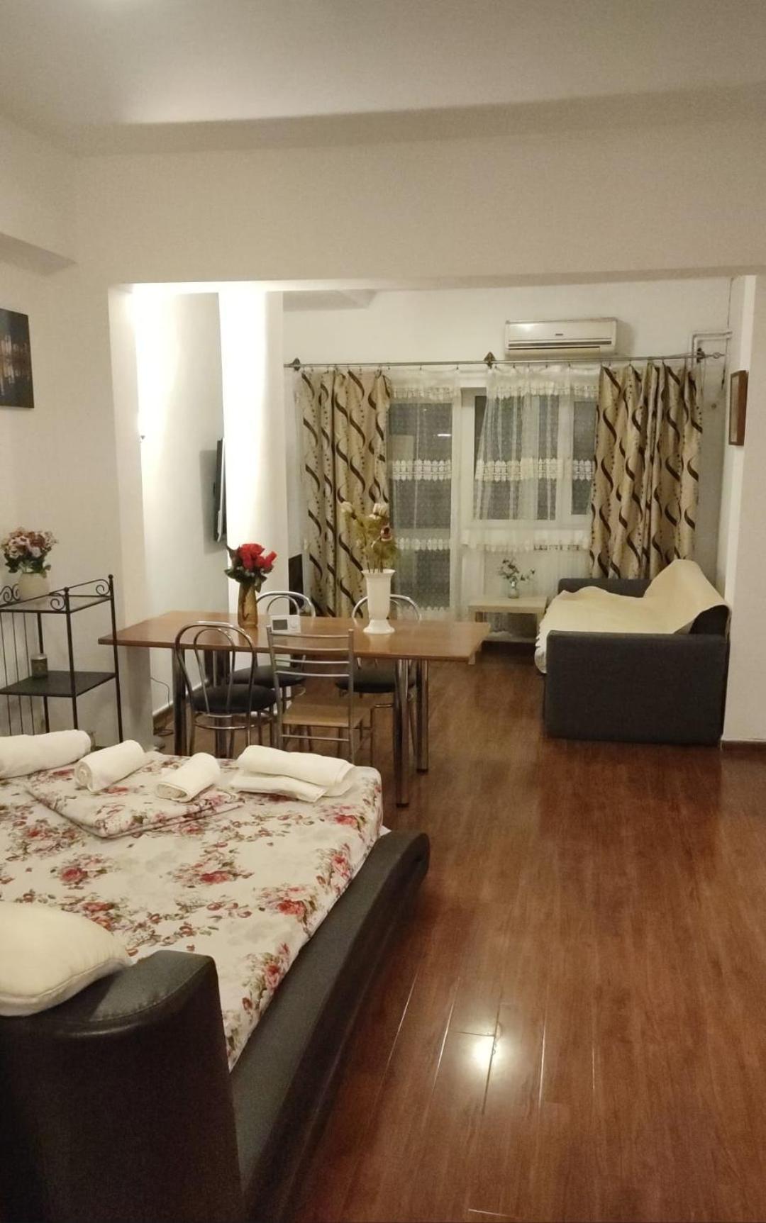 Old Center Apartament Bükreş Dış mekan fotoğraf